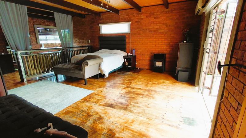 4 Bedroom Property for Sale in Pellissier Free State